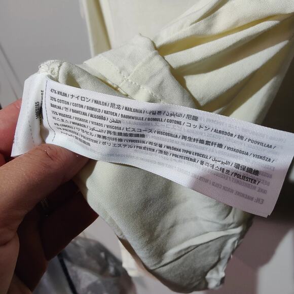 NWT Abercrombie & Fitch Women's Sz M Cream Lace Top Keyhole Tie Back - Picture 6 of 8